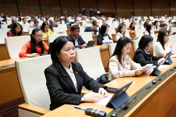 Quốc hội thông qua Luật Báo chí (sửa đổi)